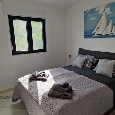 Luxury Sea View Apartment *